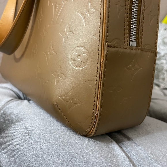 Authentic Louis Vuitton bag - Picture 7 of 17